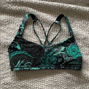 Lululemon Free to Be Bra.